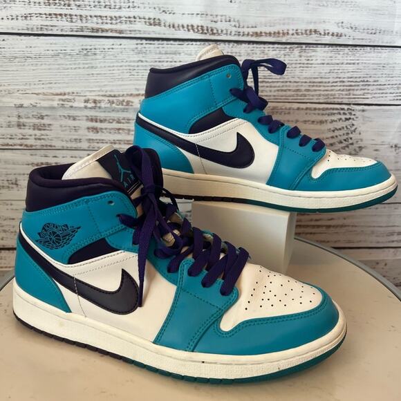 Nike Air Jordan 1 Mid 'Charlotte Hornets' Men’s - Picture 2 of 13